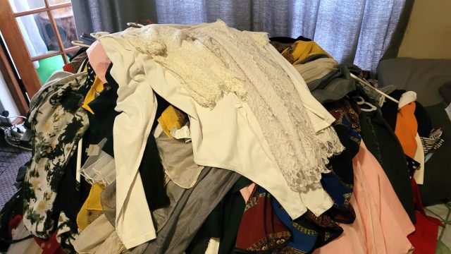 Transform Your Wardrobe: A Fresh Approach to Digital Decluttering