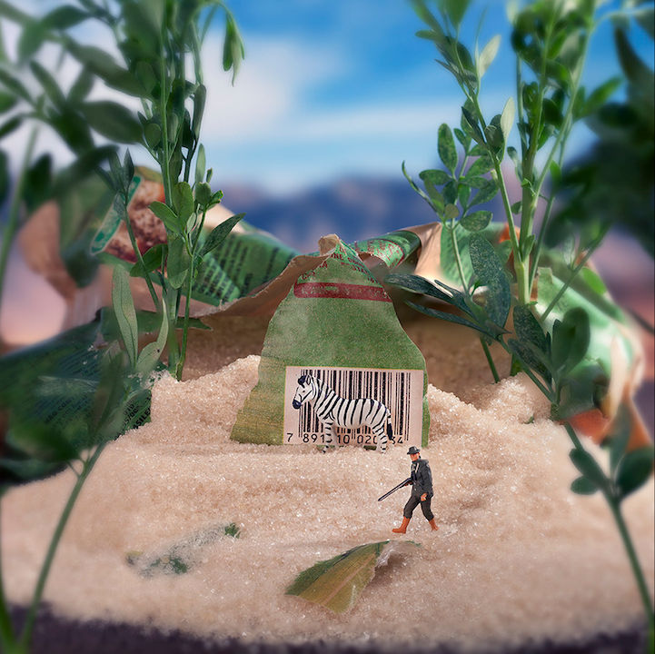 Macro photography of food and puppets, each has a different story - top emoticon